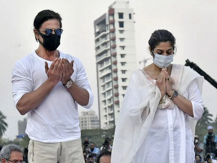 SRK AT LATA FUNERAL