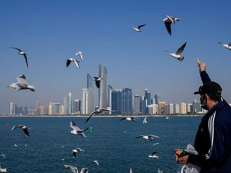 STOCK ABU DHABI SKYLINE