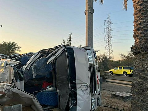 The preliminary investigations showed that the accident was caused by a sudden deviation resulting from excessive speed and not leaving a sufficient distance between vehicles.