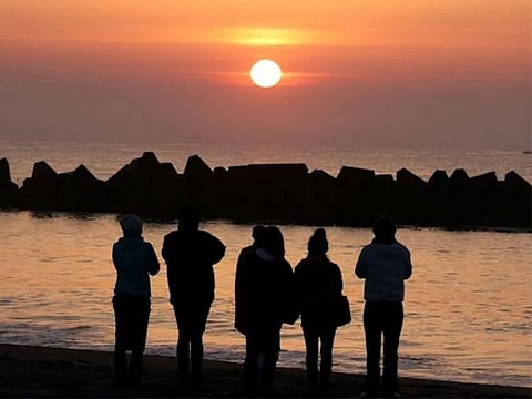  All nationals who reside in Saudi Arabia are able to apply for a tourist visa online (single entry visa for a stay up to 90 days), the embassy said in a statement.