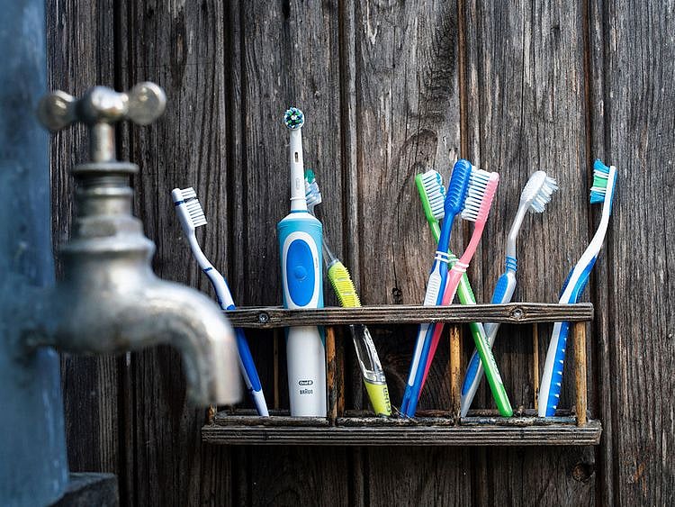 electric toothbrush