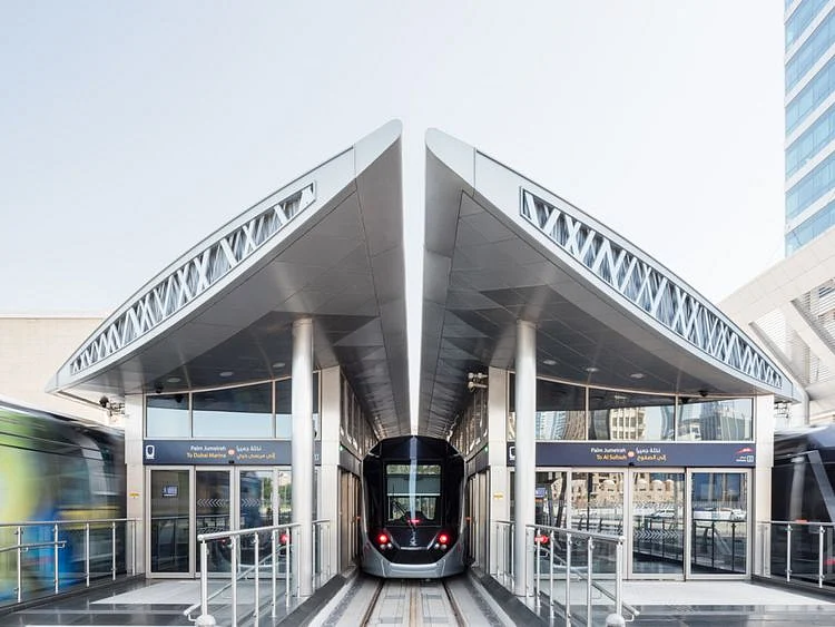 Dubai Tram-1647604250654