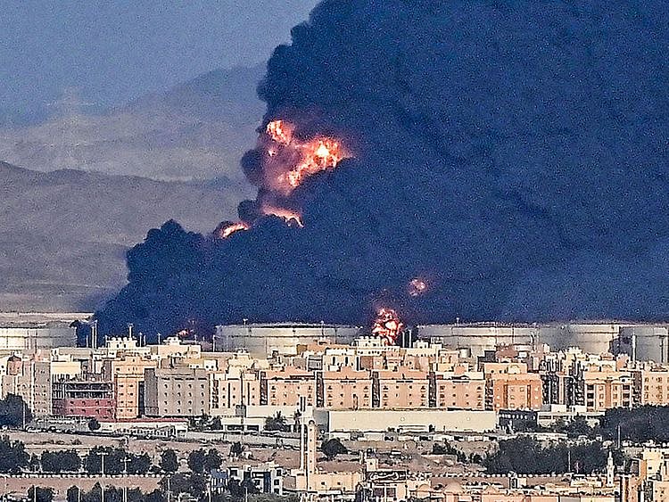 Smoke billows from an oil storage facility in Saudi Arabia's Red Sea coastal city of Jeddah on March 25, 2022.
