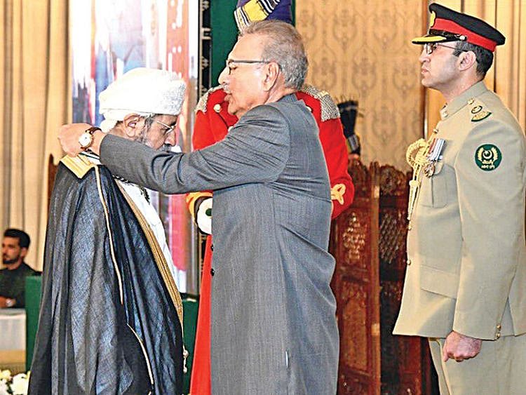President of Pakistan Dr Arif Alvi presented the award that was received by Sheikh Ahmad bin Saud Al Siabi General Secretary Ministry of Religious Affairs on behalf of Grand Mufti at the Aiwan-e-Sadr (President House) on the country’s national day, March 23.