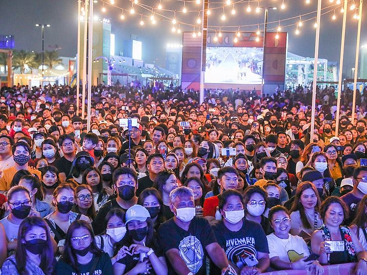 Visitors-watch-the-Expo-2020-Dubai-Closing-Ceremony-at-Festival-Garden_Large-Image_m71721-1648893506770