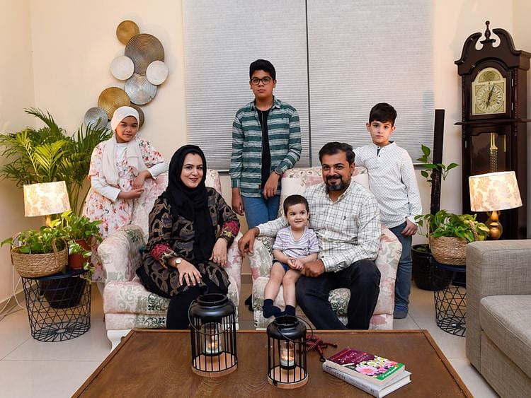 NAT 220403 IFTAR PAKISTAN FAMILY VSAKLANI-11-1649135567660