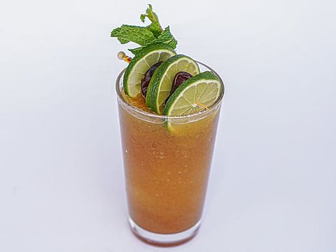 10-minute recipe for Casablanca, a date-based drink