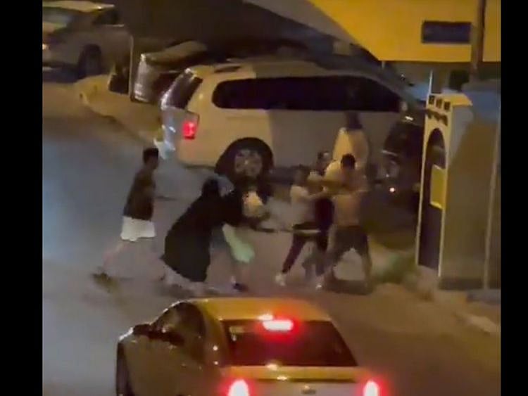 Footage posted online showed a violent brawl on a street reportedly breaking out on Monday, prompting police intervention in the area of Al Adan in the Kuwaiti governorate of Mubarak Al Kabeer.