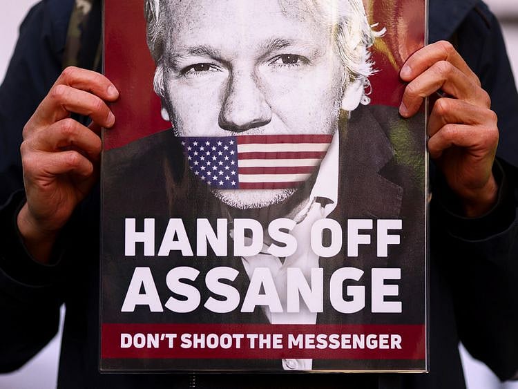 assange-1650451559580
