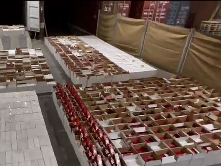  Kuwaiti authorities have in recent months announced several arrests and hauls in a crackdown on illegal alcohol plants in the country.