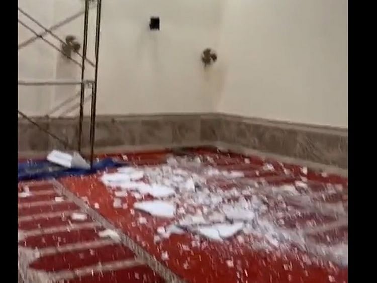The roof collapse prompted the imam to halt the prayers.