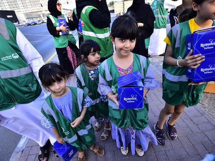 NAT 220425 Police Iftar CE016-1651210180196