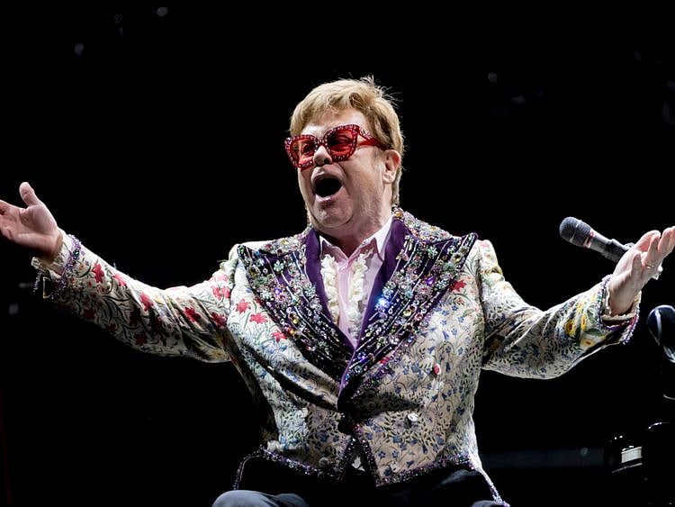 Elton John-1652945400257