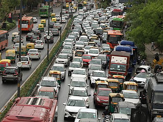 Delhi bans old cars from refuelling to help tackle city's pollution