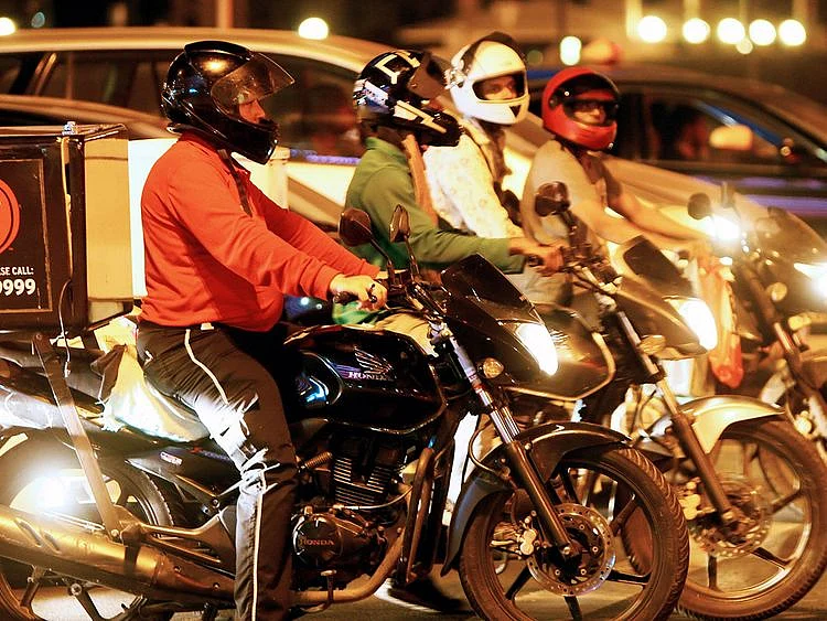 FILE DELIVERY BIKES 2-1653368713507