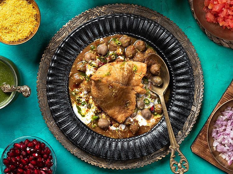 Samosa chaat