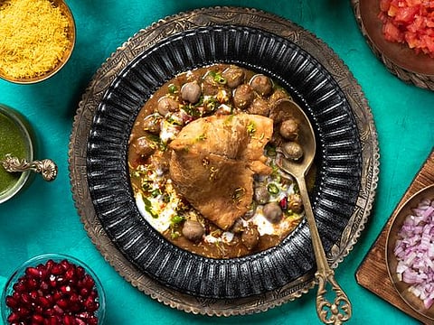 Samosa chaat