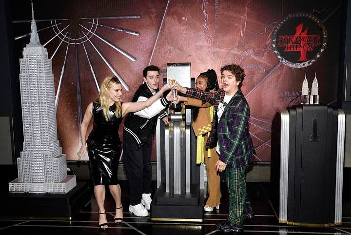 Copy of Stranger_Things__Cast_Visit_the_Empire_State_Building_86713.jpg-64604-1653728217358