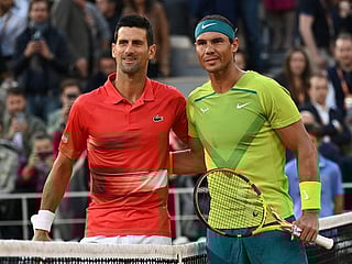 Look: Rafael Nadal beats Novak Djokovic in late-night thriller at French Open
