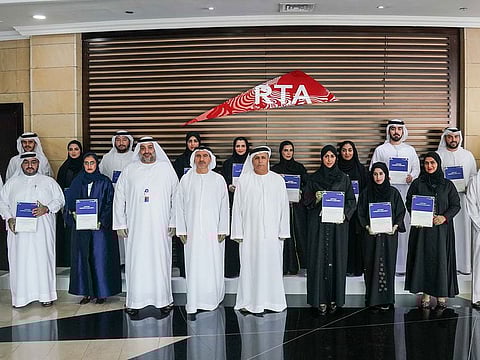 Mattar Al Tayer with the Emirati railway engineers. 