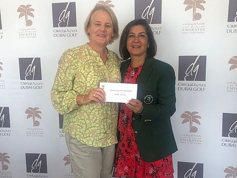 Maggs Breen winner of the Silver A Division with EGC Lady Captain Amarjeet Radia.