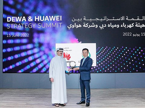 Saeed Mohammed Al Tayer, MD and CEO of Dewa and Steven Yi, President of Huawei Middle East at the second strategic summit titled ‘Accelerating Carbon Neutrality’