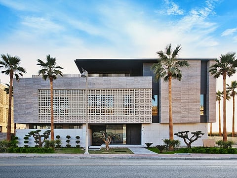  Dubai developer ups the ante on the Palm with villas that could hot the Dh300 million price tag. 