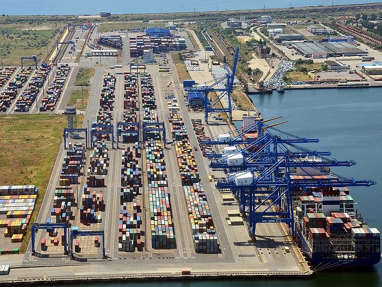 constana-port.jpg