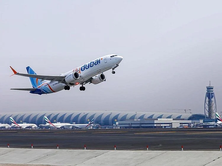 STOCK  FLY DUBAI DUBAI AIRPORT