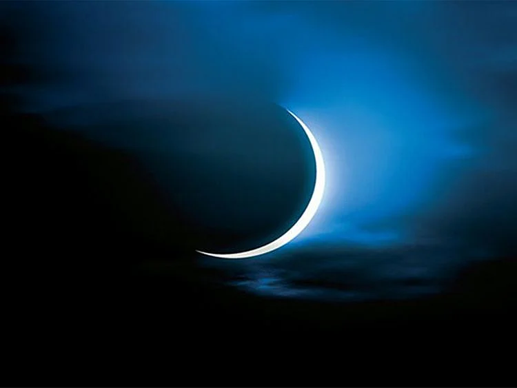 20220630 cresecnt moon