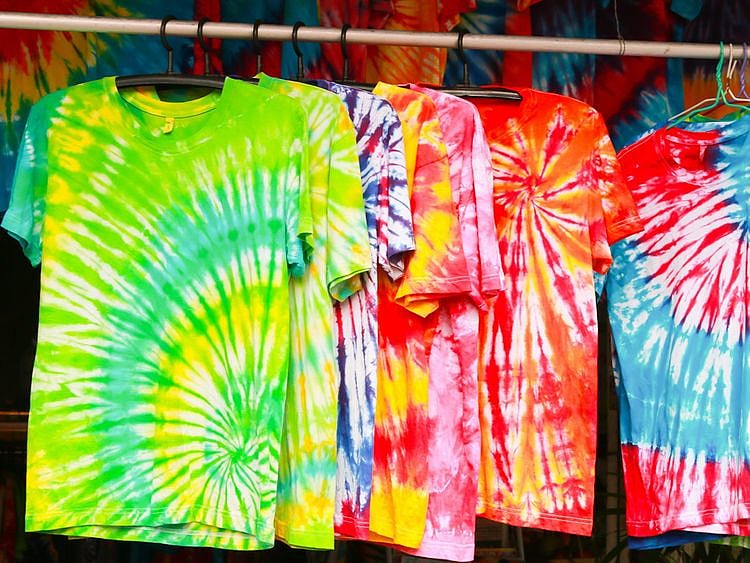 Tie-dye shirt colours