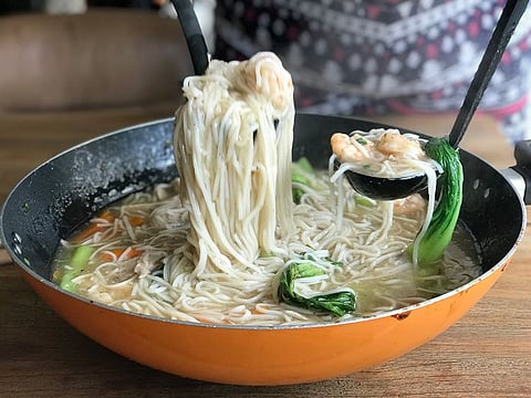 Mixed Cantonese Chow served hot