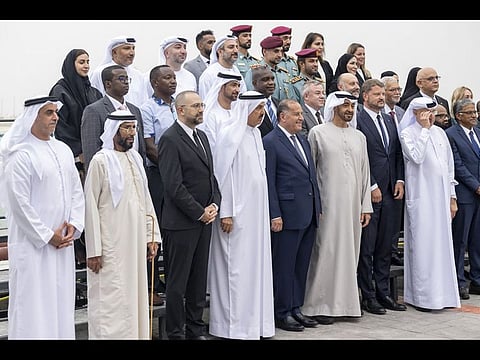 Sheikh Mohamed with the winners of the ‘Waterfalls Global Award’.