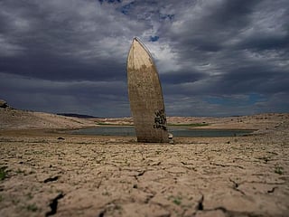 Photos: Withering drought shows Lake Mead boat graveyard