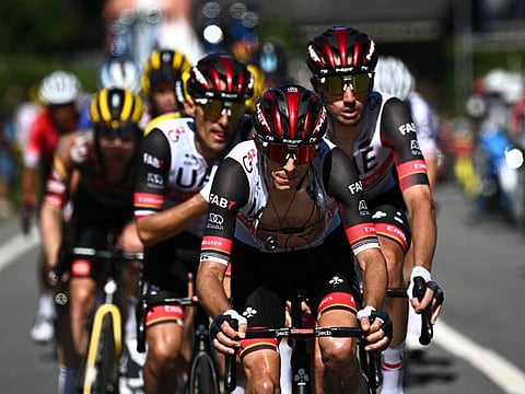 UAE Team Emirates rider George Bennett has withdrawn from the Tour de France before the start of the 10th stage in Morzine in the French Alps, due to a positive Covid-19 test result.