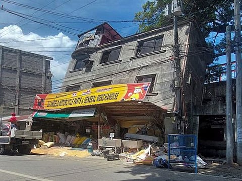 Pictures: Philippines shaken by 7.1 earthquake