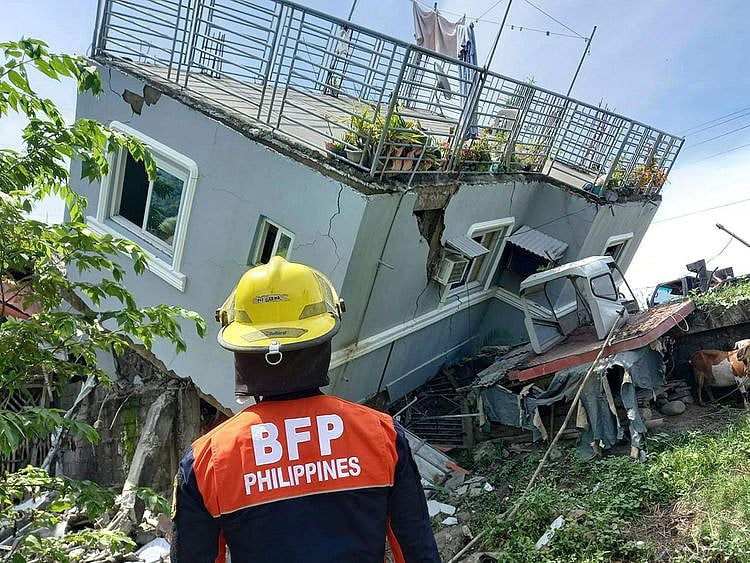 Philippines_Earthquake_53656.jpg-a6ead-(Read-Only)