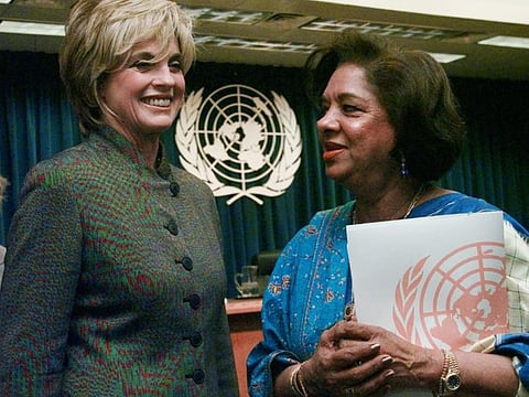 Nafis Sadik (right) with American Actress Linda Gray after a UN news conference on January 20, 1998.  