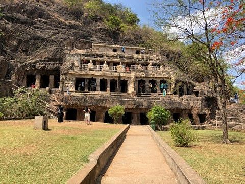 A set of monolithic structures with dozens of devotional caves and meditation chambers, Undavalli Caves are located near the city of Vijayawada in Andhra Pradesh.