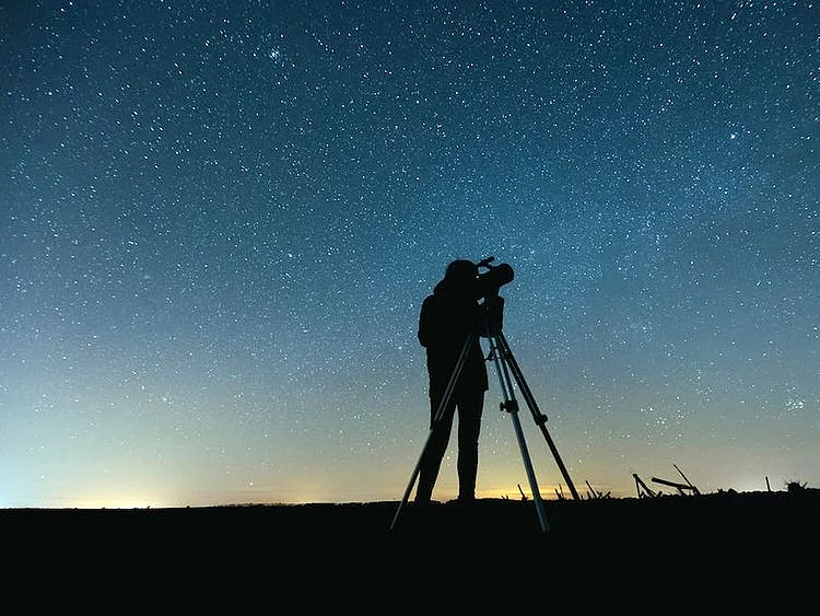 Stargazing Pexels.com