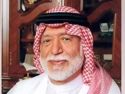  Born in Mecca in 1936, Khoja served in a number of government roles in Saudi Arabia before leaving his job to pursue a career in business.