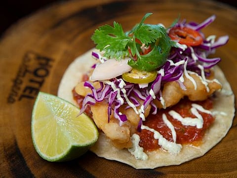 Watch how to make Crunchy de Camaron or crispy shrimp tacos
