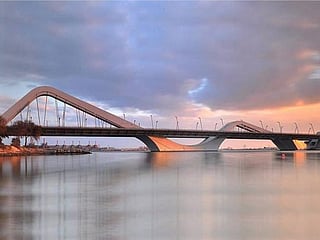 UAE: Bridge stunt cyclists arrested in Abu Dhabi
