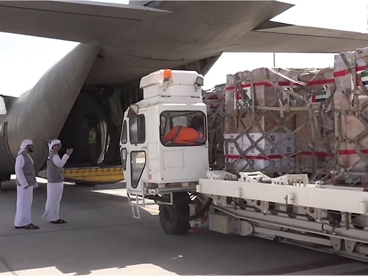uae-air-bridge-to-pakistan-1661771679286
