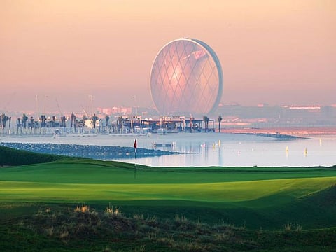 Yas Links Abu Dhabi is a true links golf course, perfectly located on the western shores of Abu Dhabi’s Yas Island.