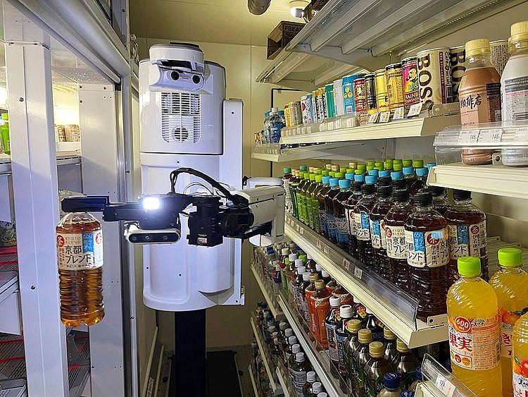 Japan_Convenience_Store_Robot_36929