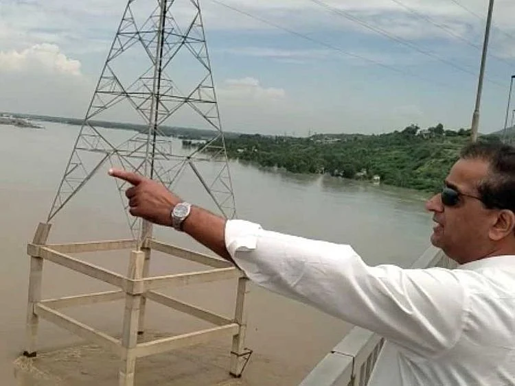 Malik Amin Aslam