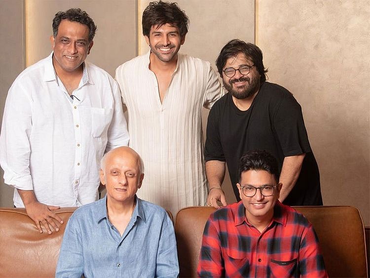 Above from left :Anurag Basu, Kartik Aryan, Pritam, Mukesh Bhatt and Bhushan Kumar.