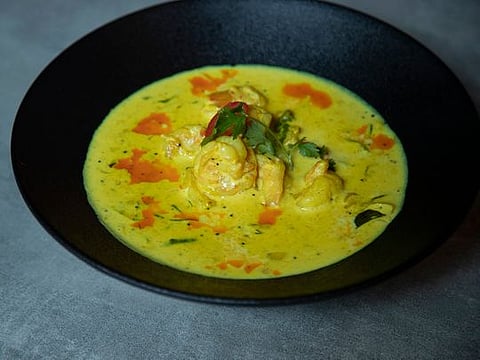 Guide to making Dum Nariyali Prawns