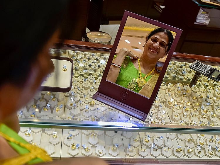 Stock Dubai Gold